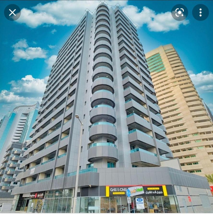 Luxury With Marina View Close To Jbr And Metro With Shared Kitchen