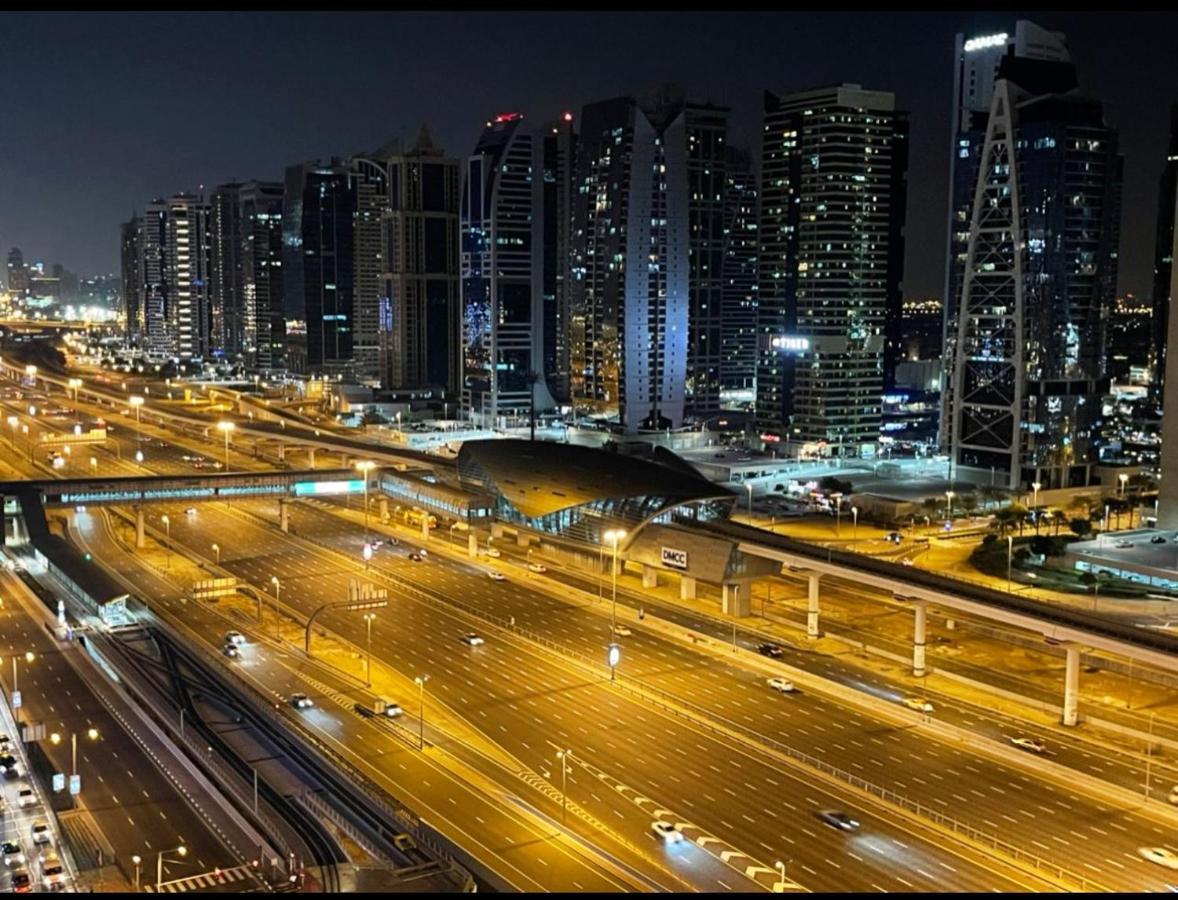 Luxury With Marina View Close To Jbr And Metro With Shared Kitchen Hospedagem domiciliar