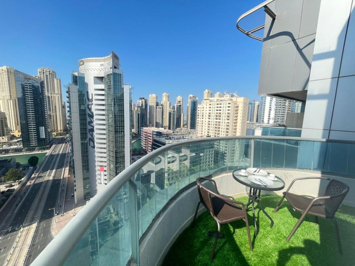 Luxury With Marina View Close To Jbr And Metro With Shared Kitchen * Dubai