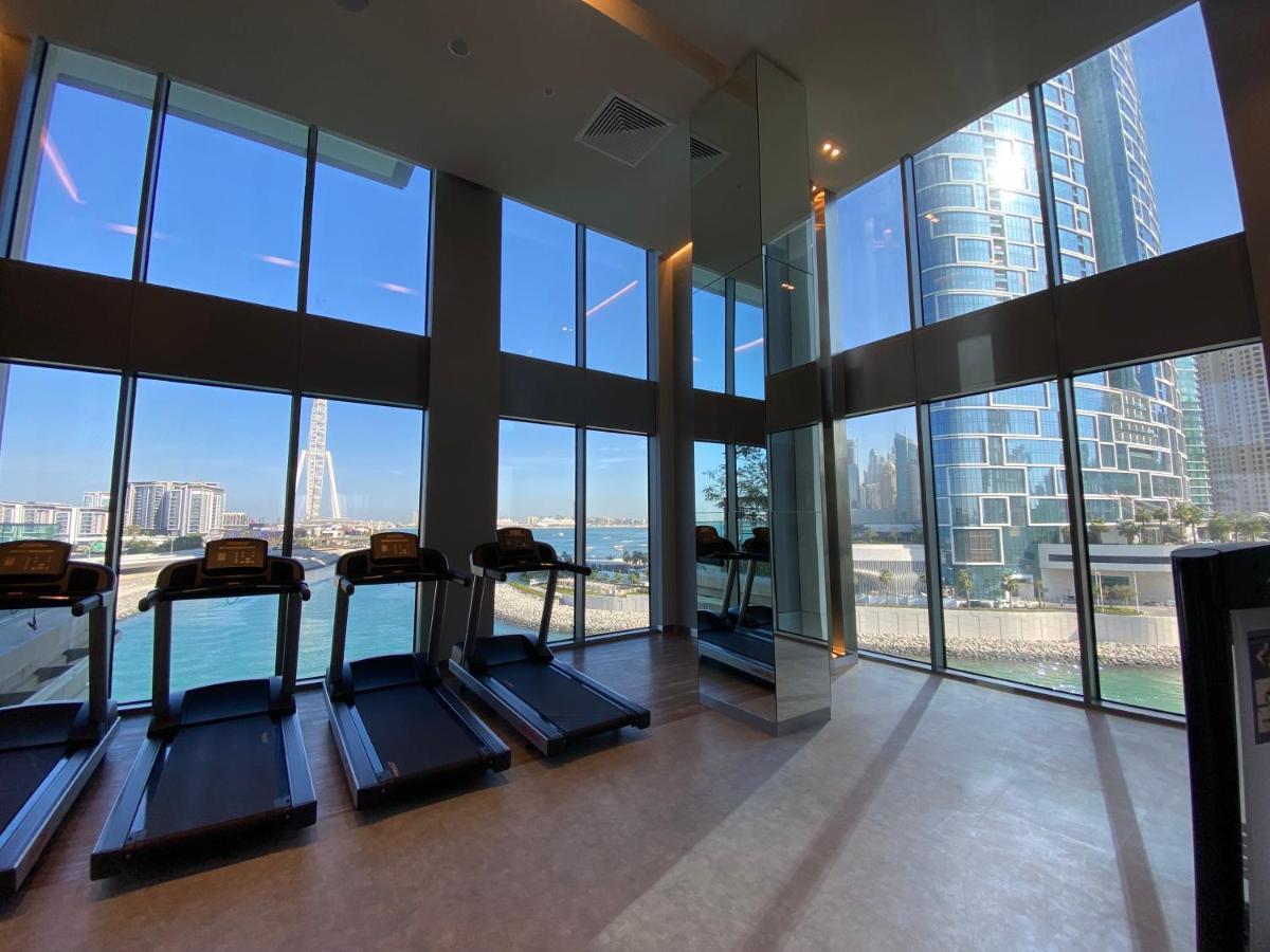 52 Luxury 1-br With Breath Taking Views And Amenities Apartment *