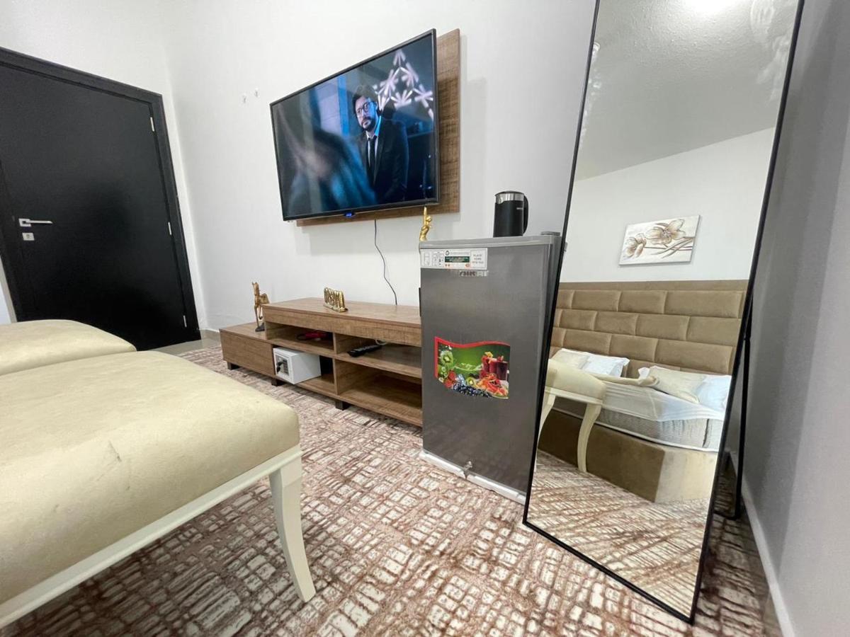 Private Gorgeous With Marina View With Shared Kitchen In Shared Homestay