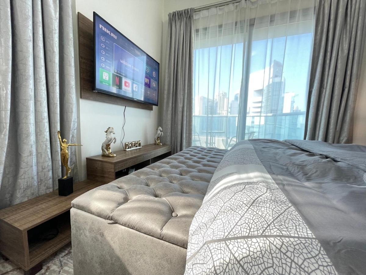 Luxury With Marina View Close To Jbr And Metro With Shared Kitchen Hospedagem domiciliar *