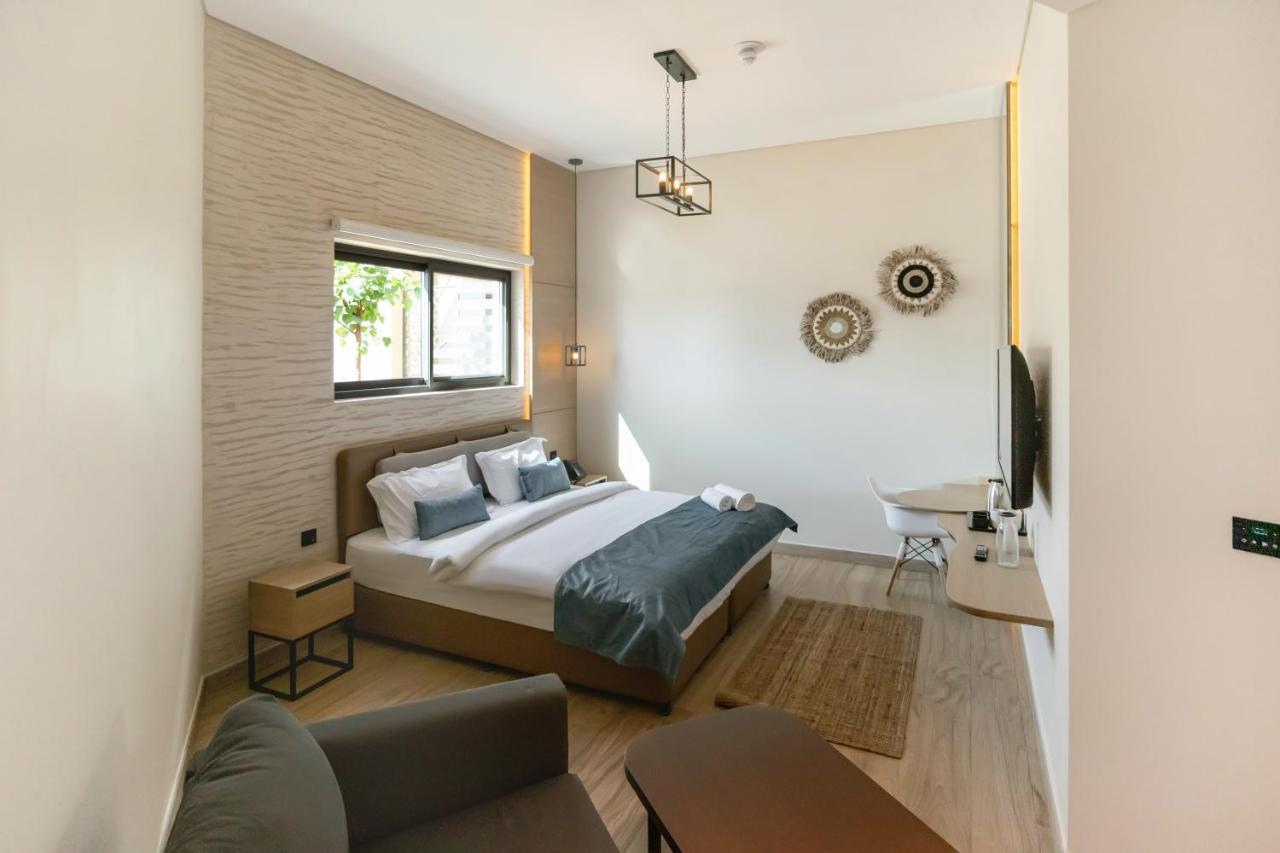 The Sustainable Homes Operated By Fam Living Apartment *