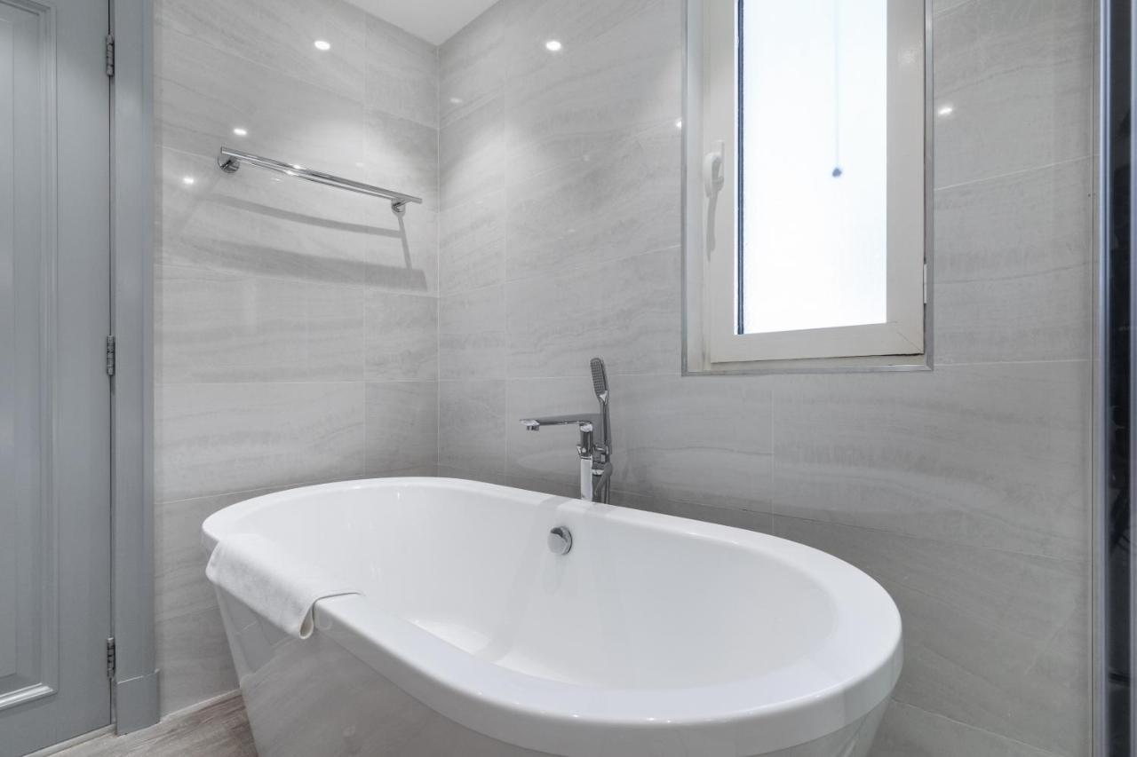 Eden's - Burj Khalifa Community Apartment *