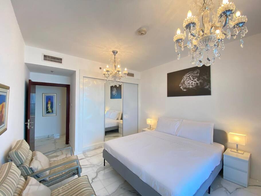 Lux Princess Tower Duplex Ocean & Palm Views Dubai