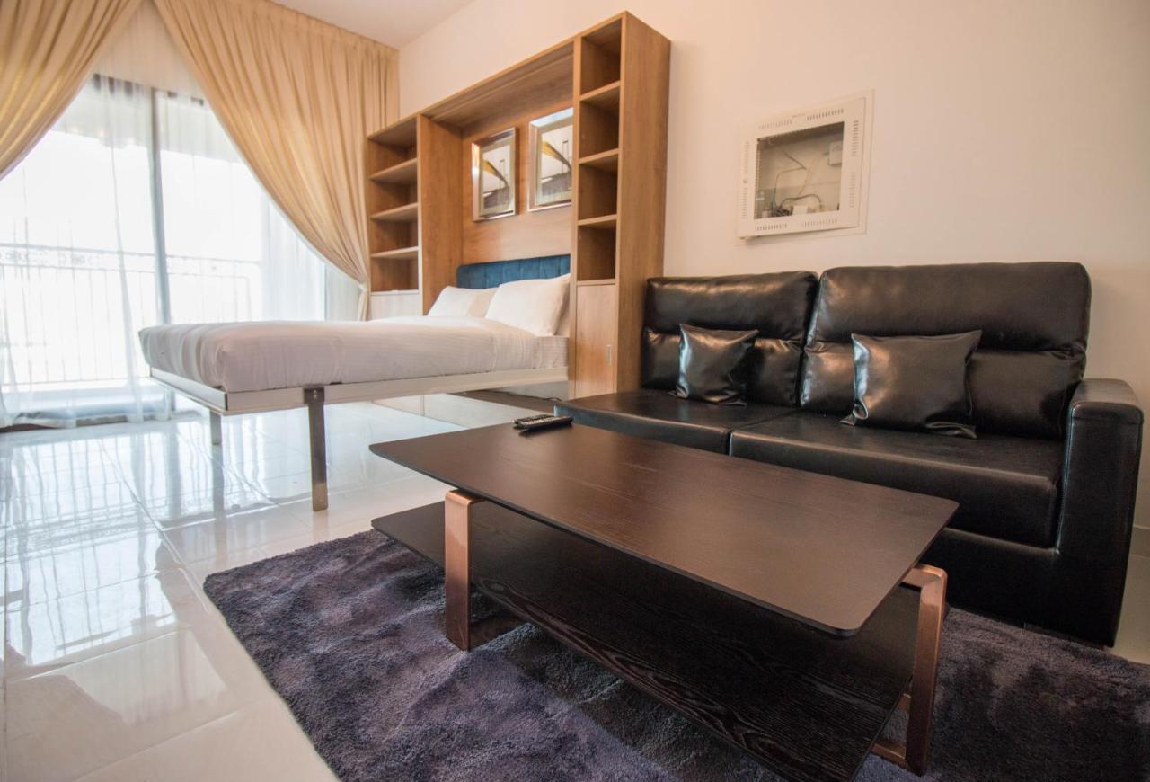 Apartment Furnished Studio, Close To Amenties! - Resortz 11