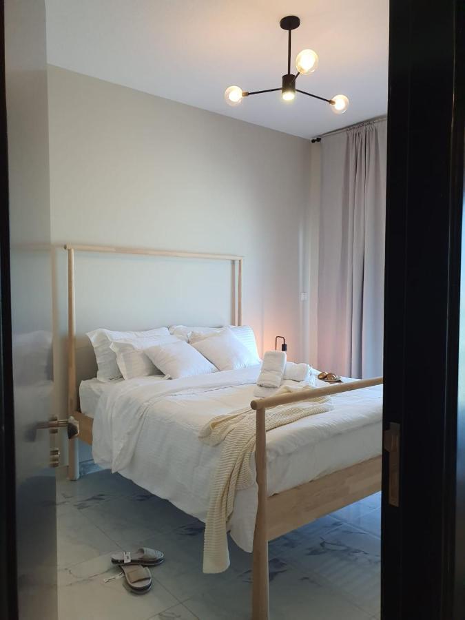 Cozy 1-bedroom In South With Pool Dubai
