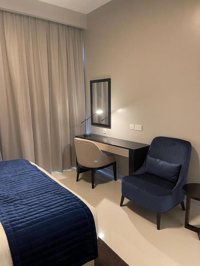 Luxury - Damac Hills Apartment Dubai