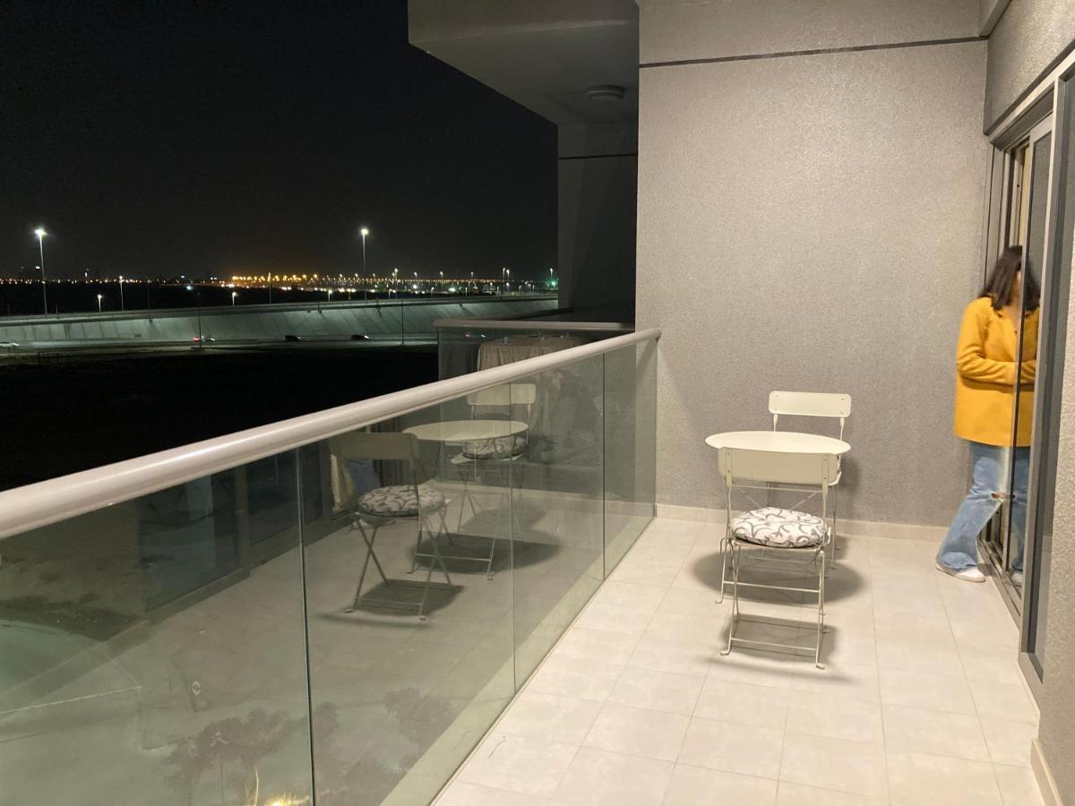Apartment Cozy 1-bedroom In South With Pool Dubai