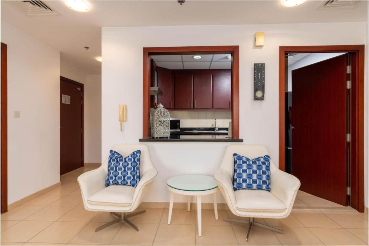Amazing 2 Bedroom In *