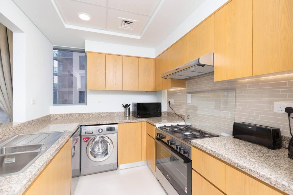 Apartment Brand New Apartment! Panoramic Burj Khalifa View! *