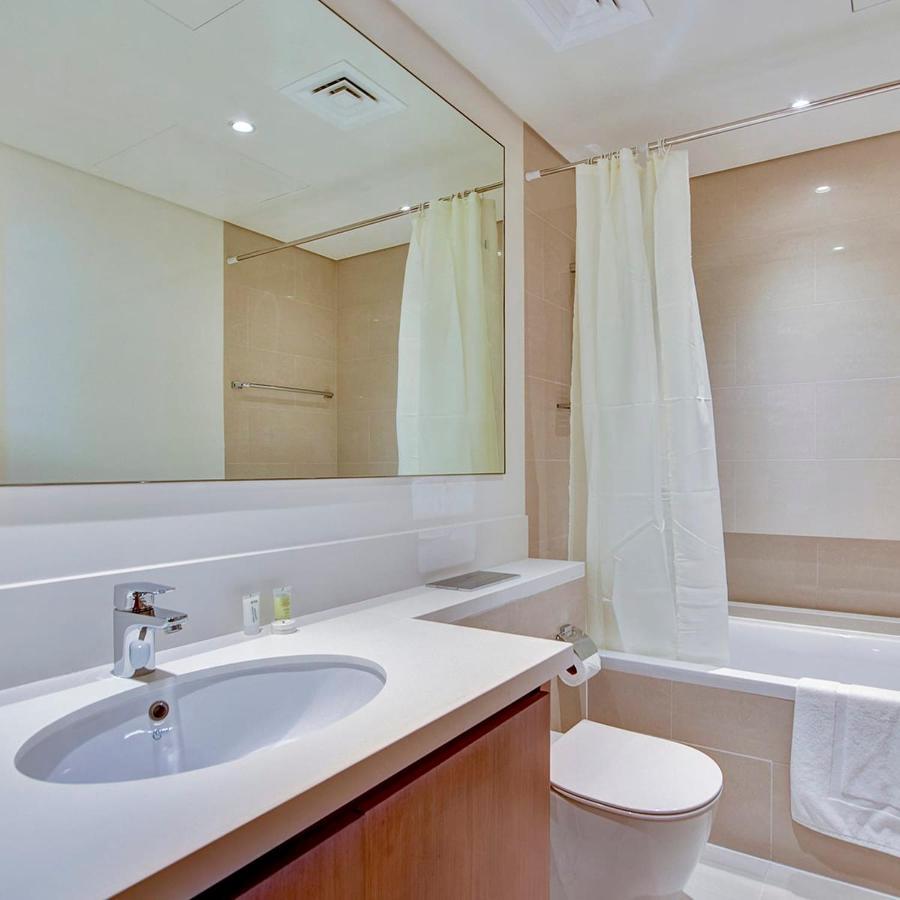 Apartamento Harbour Views - Large 2 Bdr Apt - Balcony - Views *