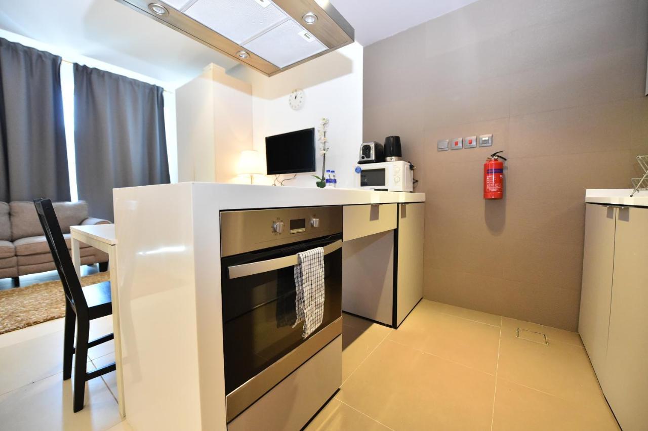 Cozy Studio Apt In Marina - Near Metro, Beach & Mall Daire Dubai