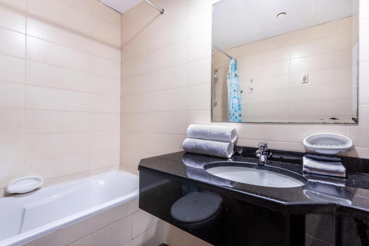 Live Spacious 3br En & Balcony Apartment *
