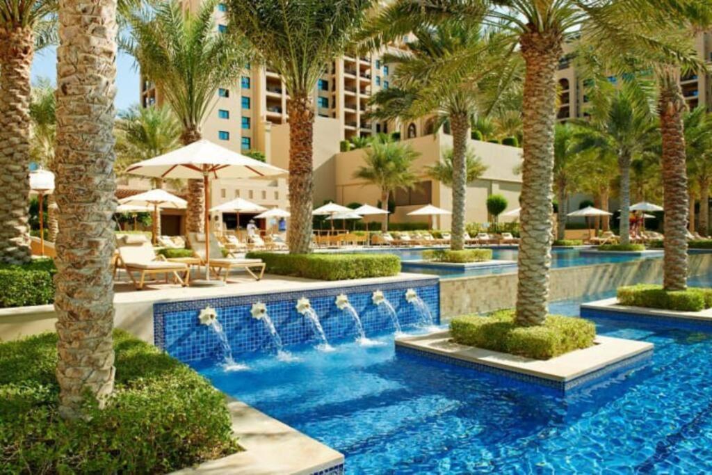 Daniels 2br Fairmont North Full Sea View Dubai