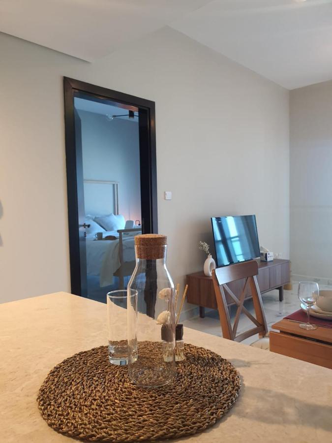 Apartment Cozy 1-bedroom In South With Pool