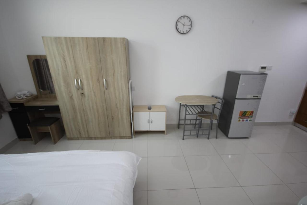 Daire Cozy And Small Partitions For Men Guests In *