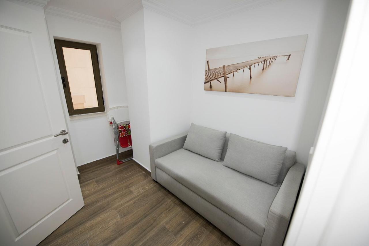 Palmbay Jbr 4 Bedroom Sea View Apartment Dubai
