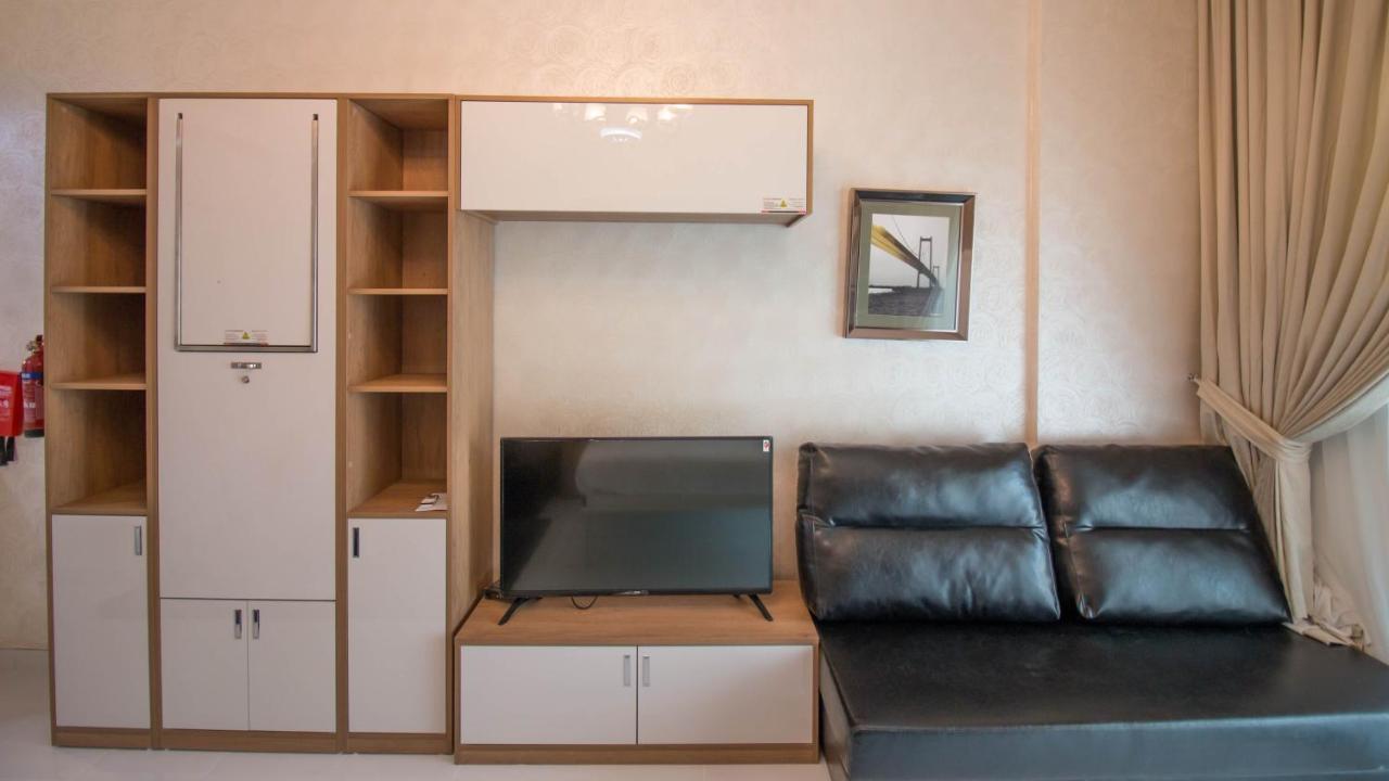 Furnished Studio, Close To Amenties! - Resortz 11 Apartment