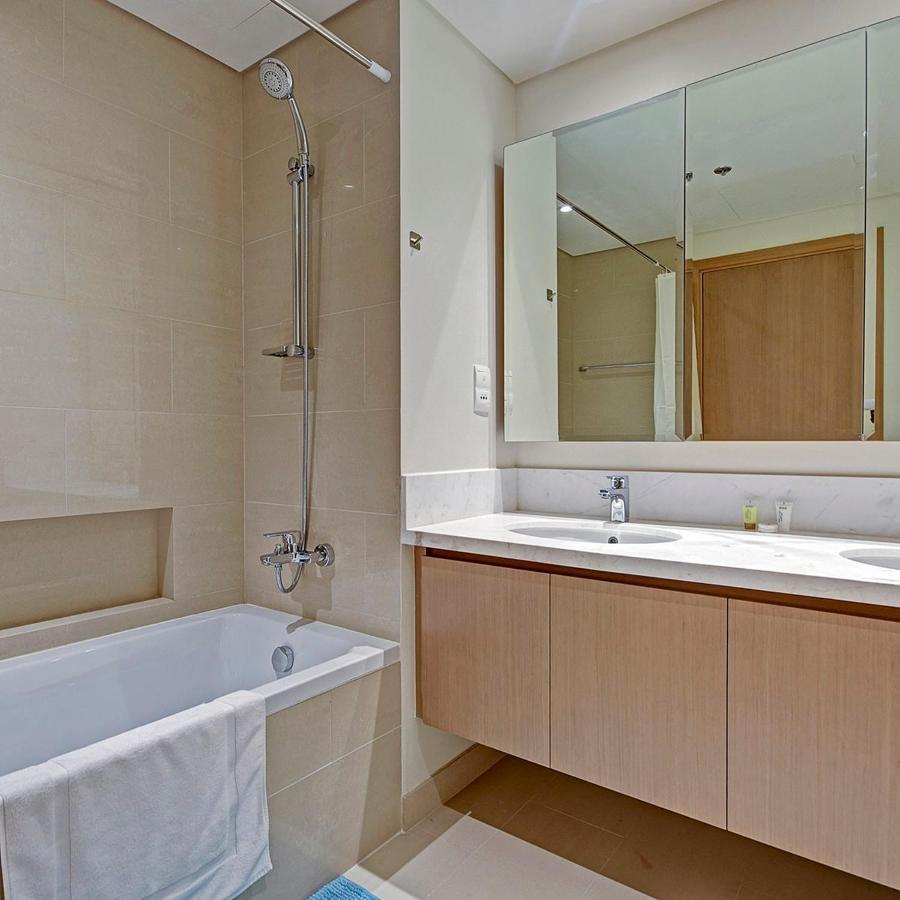 Harbour Views - Large 2 Bdr Apt - Balcony - Views Apartamento