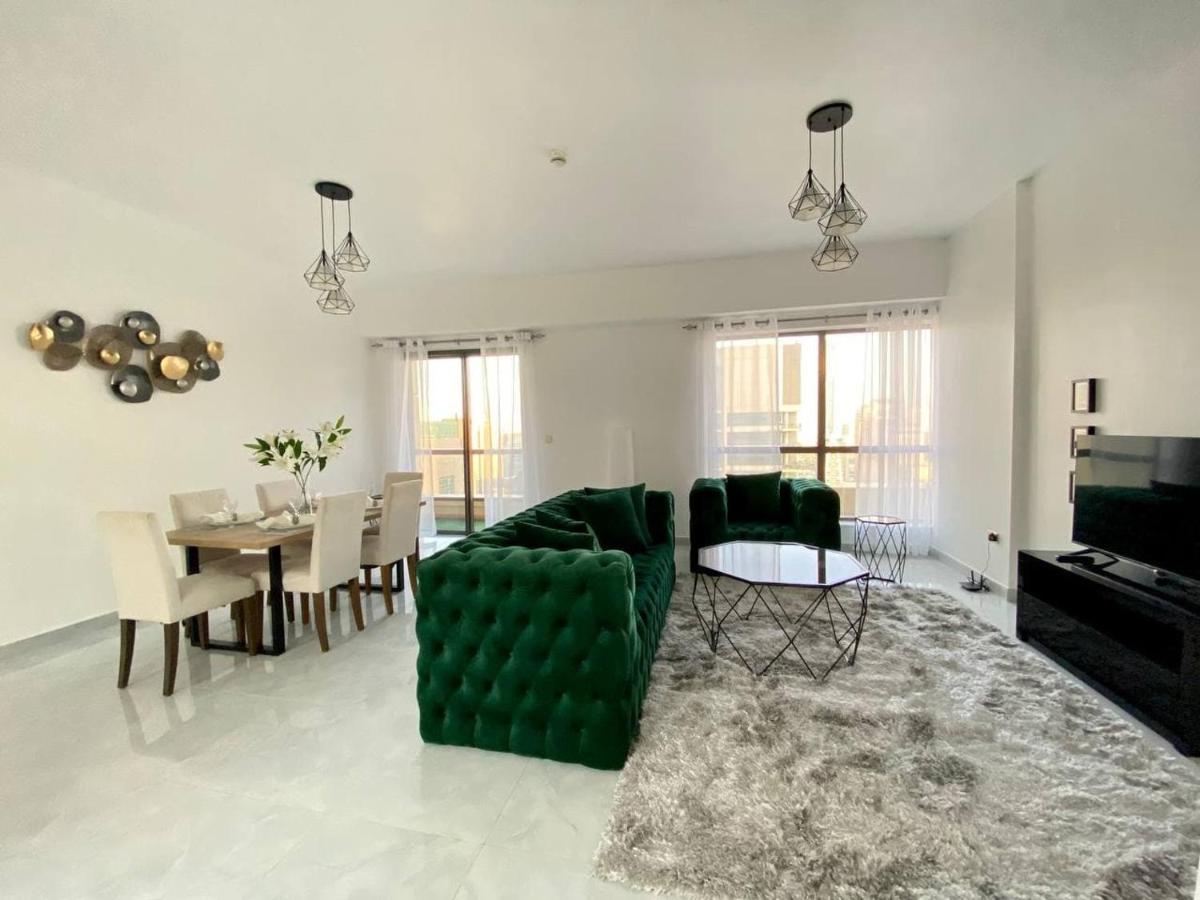 Luxury Jbr , Beach , Pool , Parking * Dubai