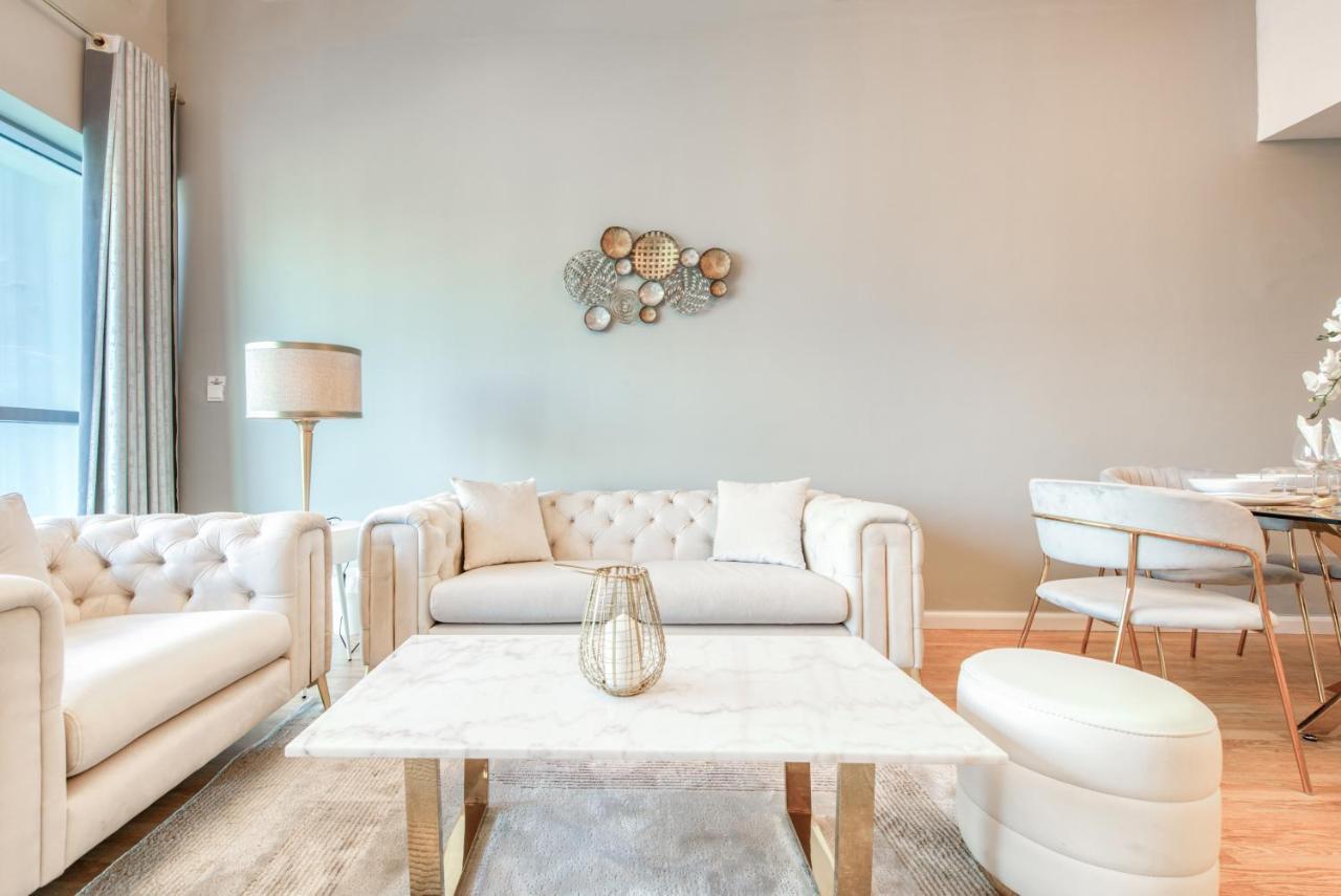Elegant 2br At The Point Marina By Deluxe Homes