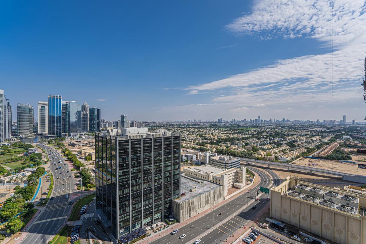 Higuests - Modern With Incredible Skyline View Apartment