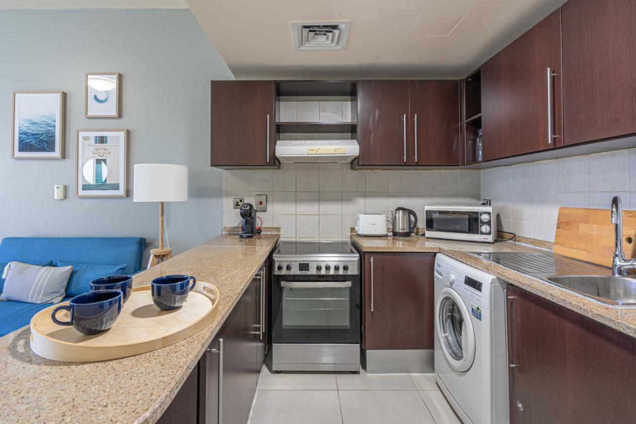 Higuests - Modern With Incredible Skyline View Apartment *