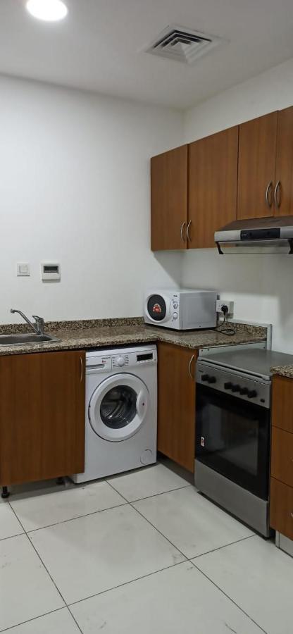 Apartment Cozy And Small Partitions For Men Guests In Dubai