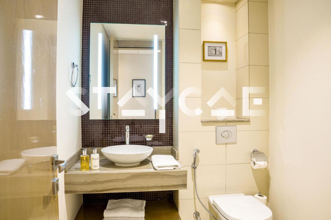 Staycae Paramount Towers Apartment *