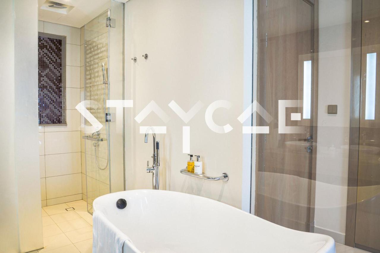 Staycae Paramount Towers Apartment *