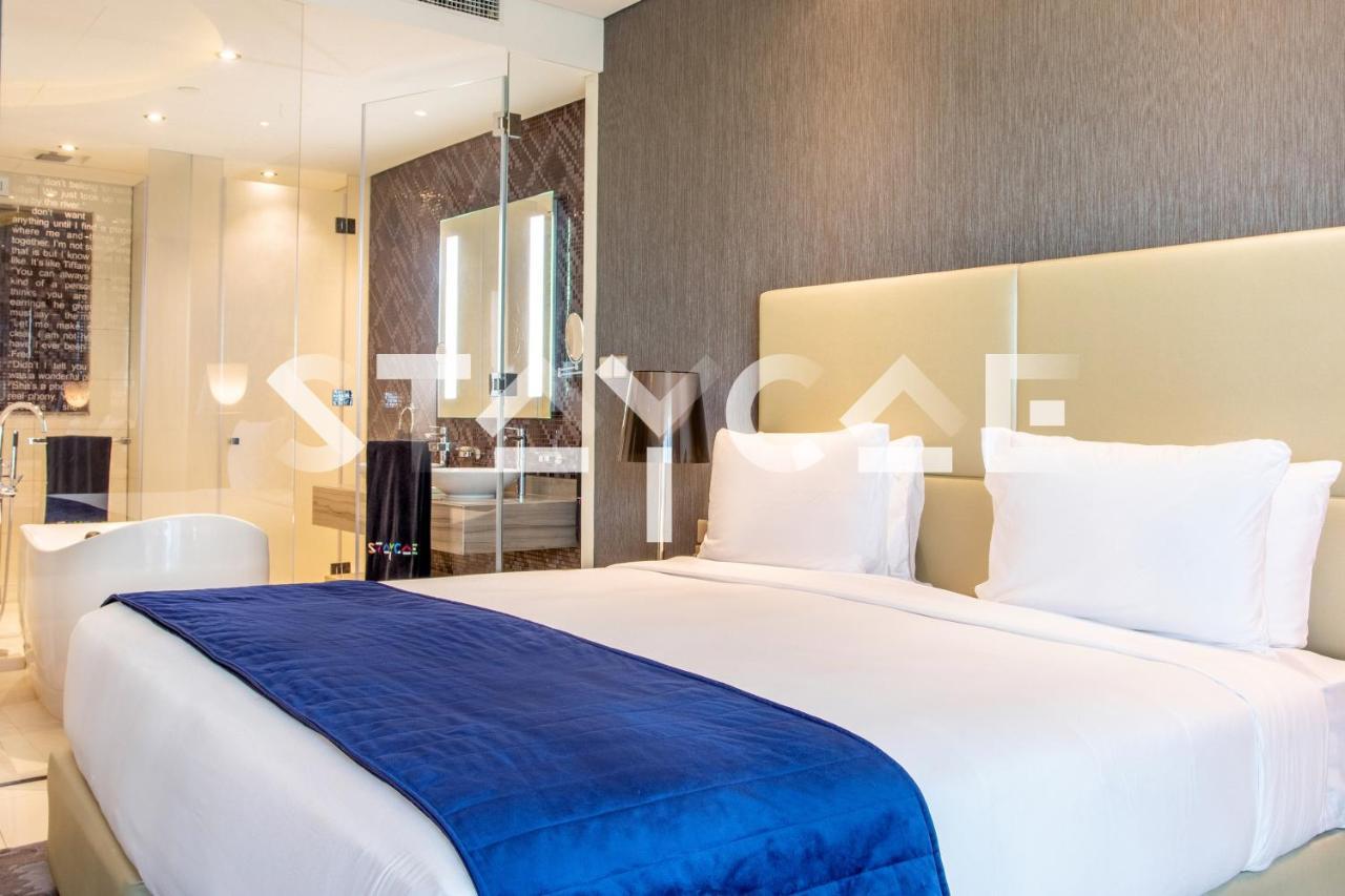 Staycae Paramount Towers Apartment *