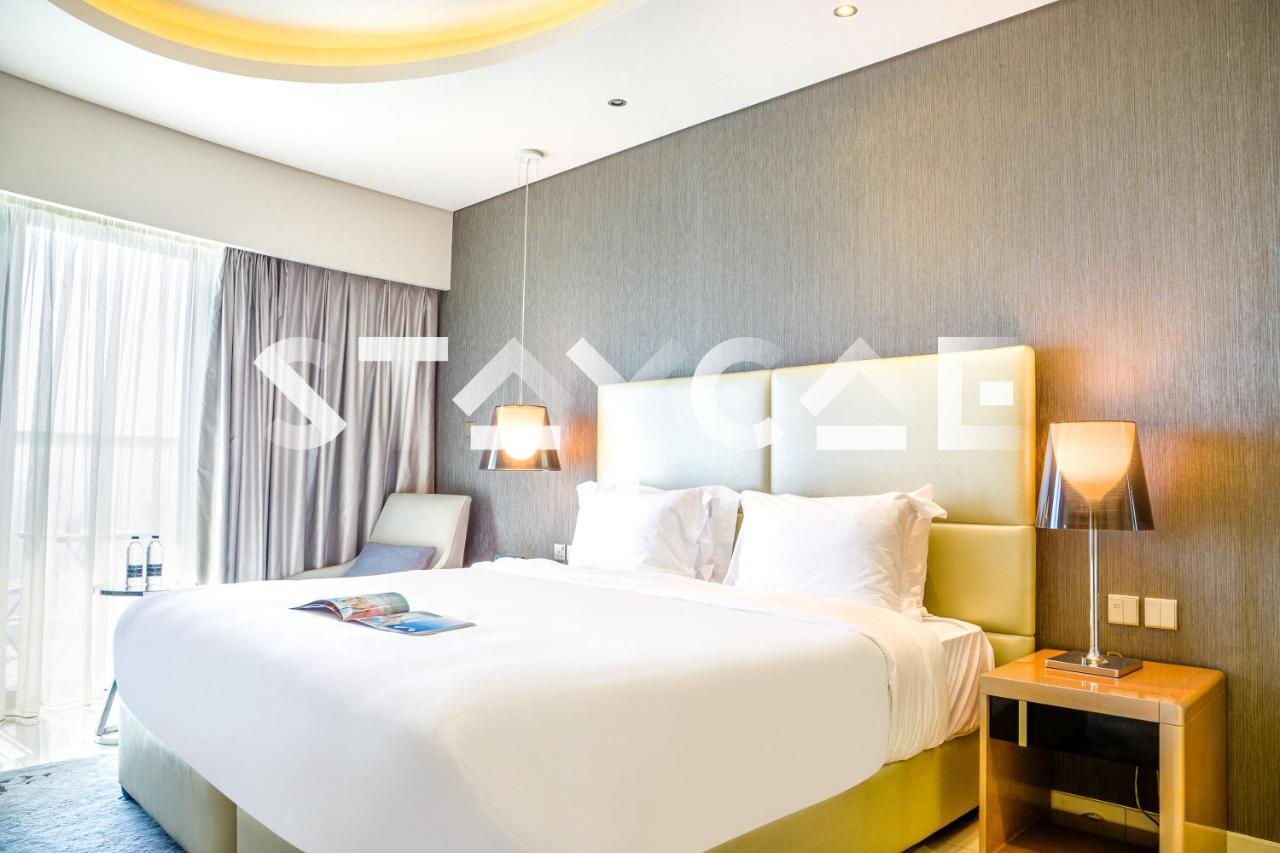 Staycae Paramount Towers *
