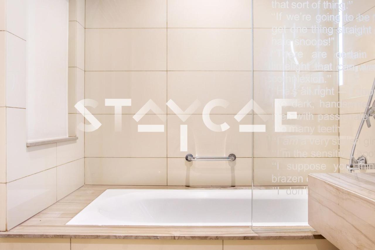 Staycae Paramount Towers Apartment Dubai