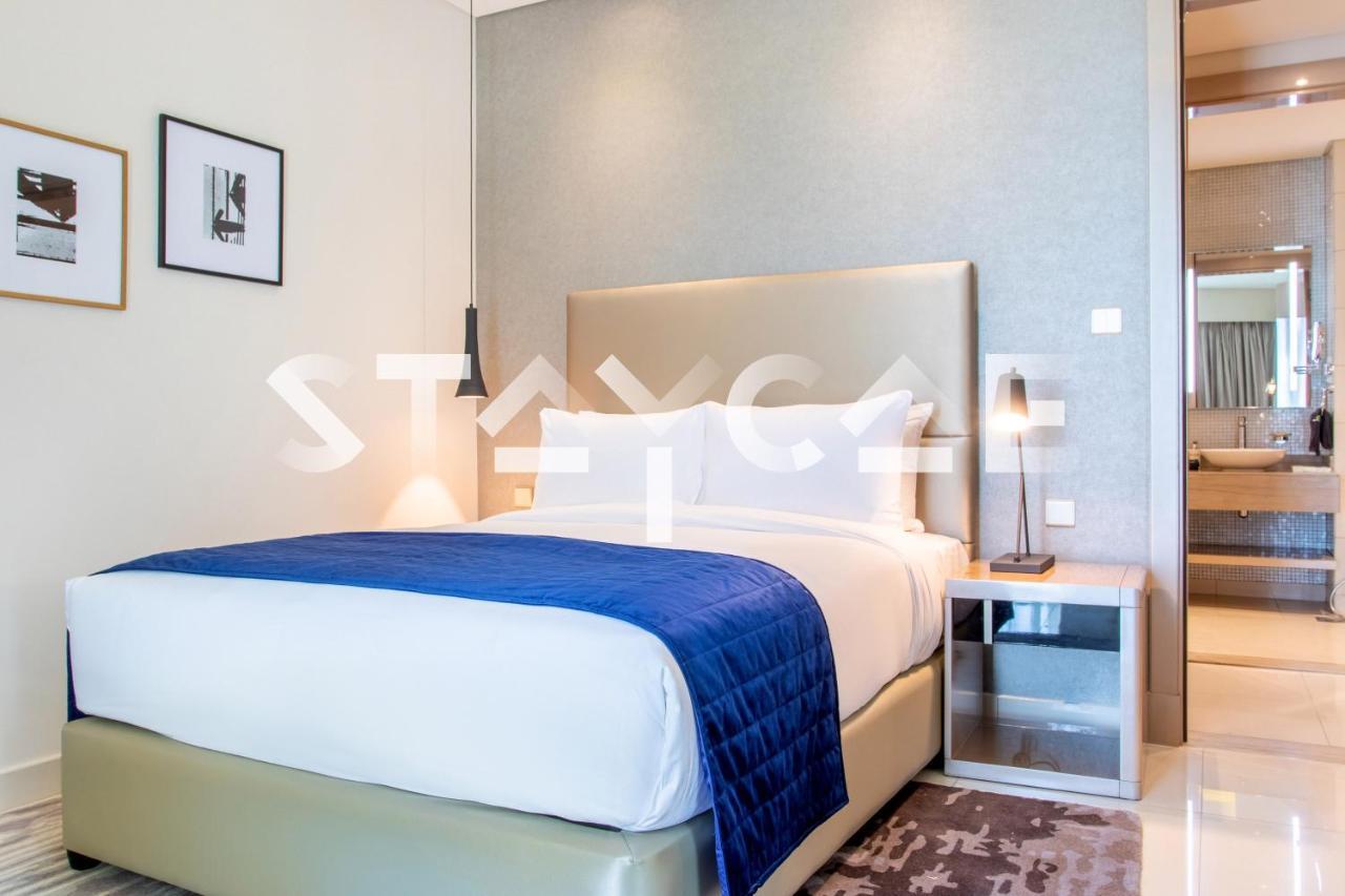 Staycae Paramount Towers *