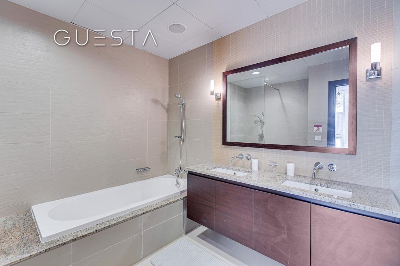 Tiara Residences, Free & Pool Access