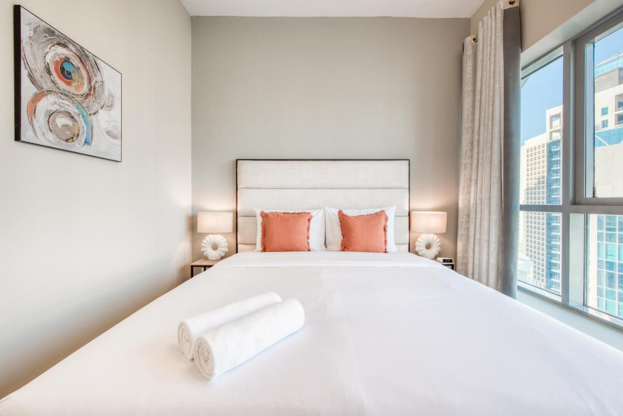 Elegant 2br At The Point Marina By Deluxe Homes Apartment Dubai