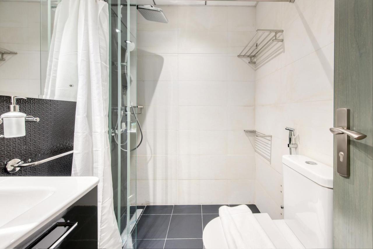 Lavish At Bayz By Danube Business Bay By Deluxe Homes Apartment Dubai