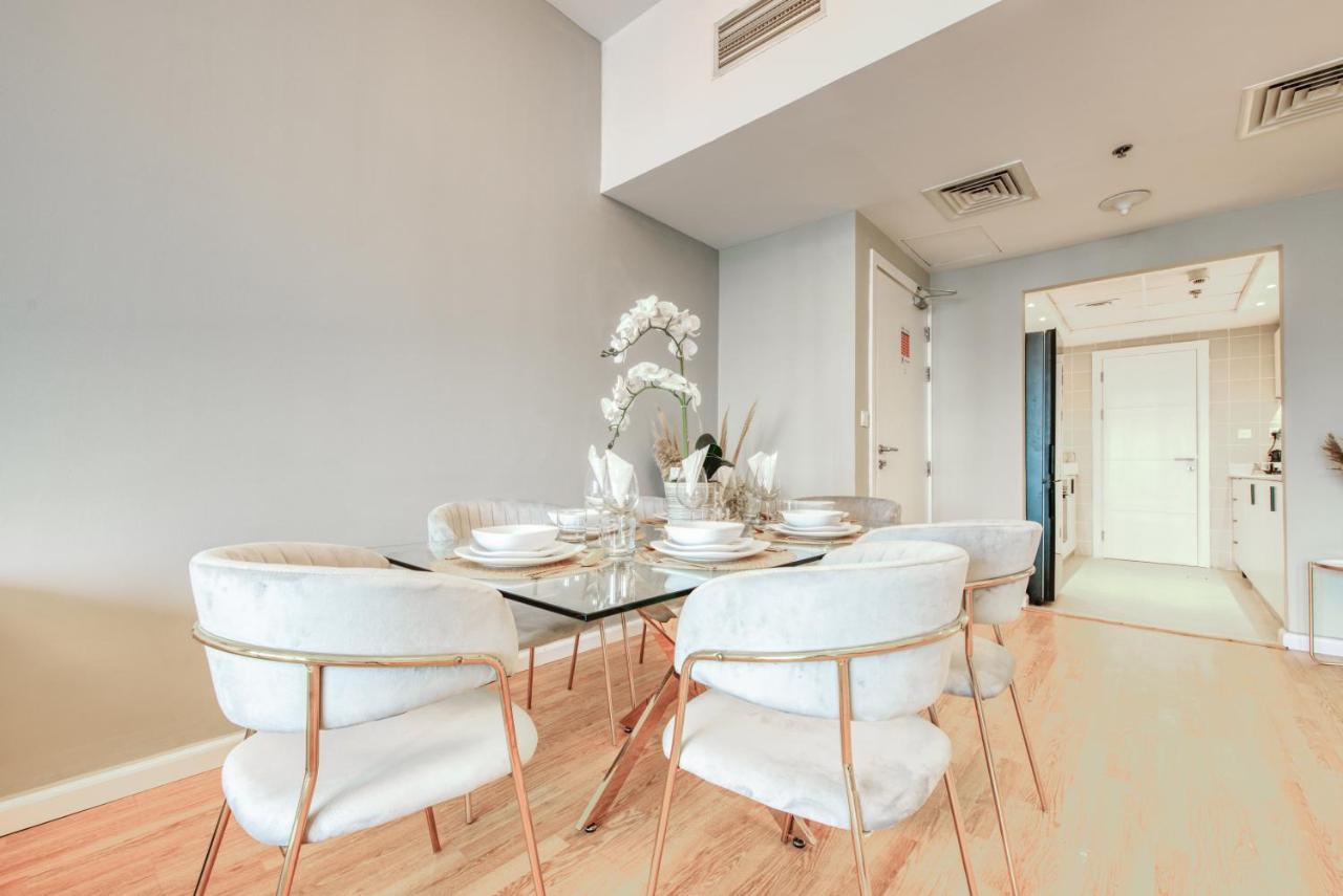 Elegant 2br At The Point Marina By Deluxe Homes