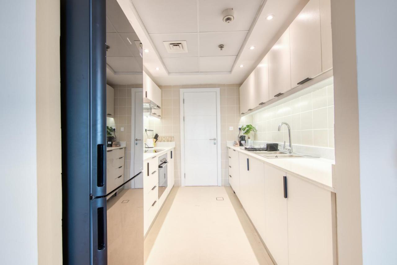 Apartment Elegant 2br At The Point Marina By Deluxe Homes *