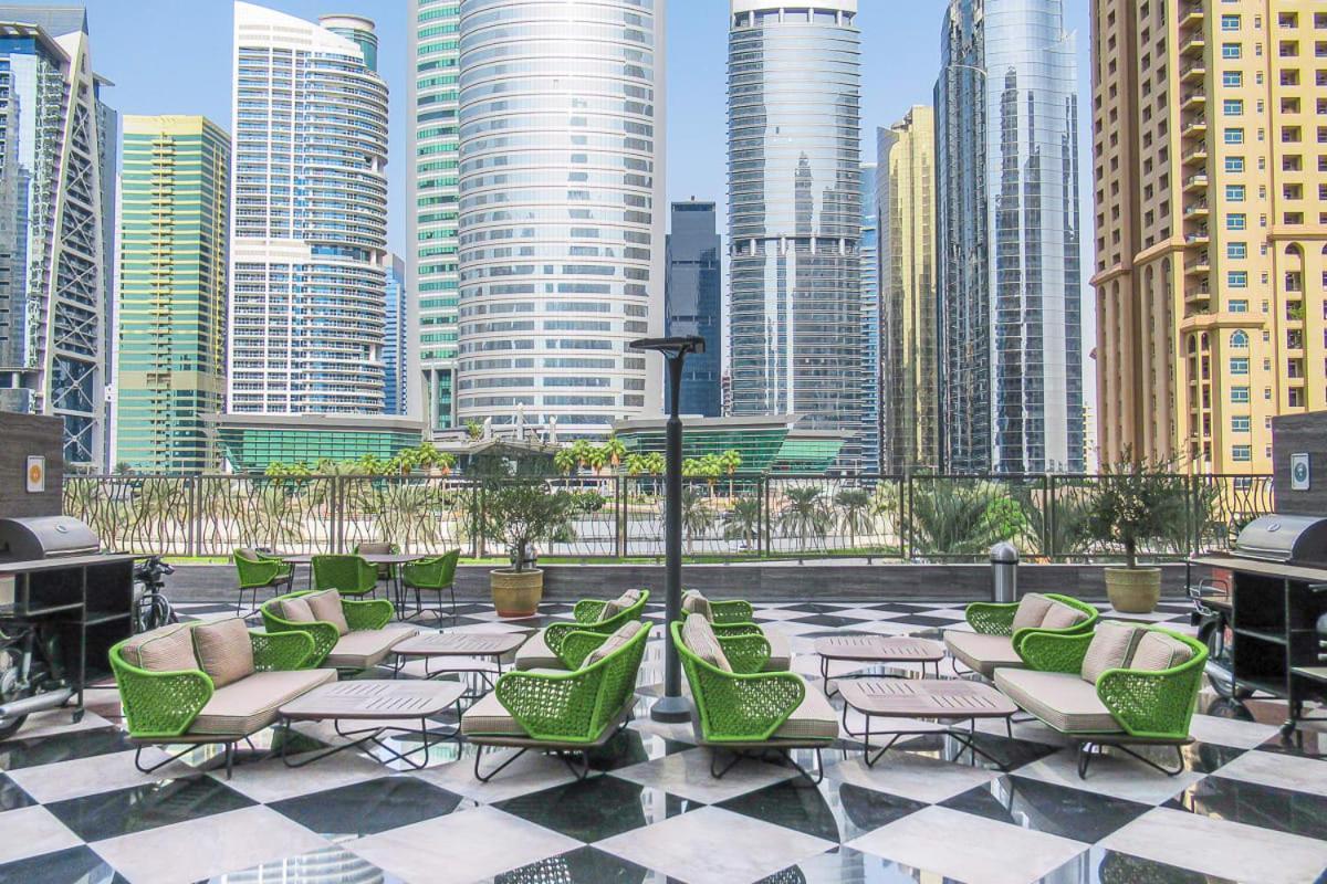 Frank Porter - Mbl * Dubai