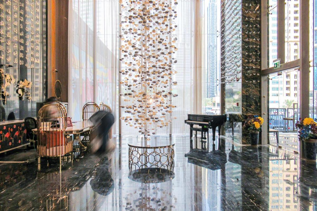 Frank Porter - Mbl Apartment Dubai