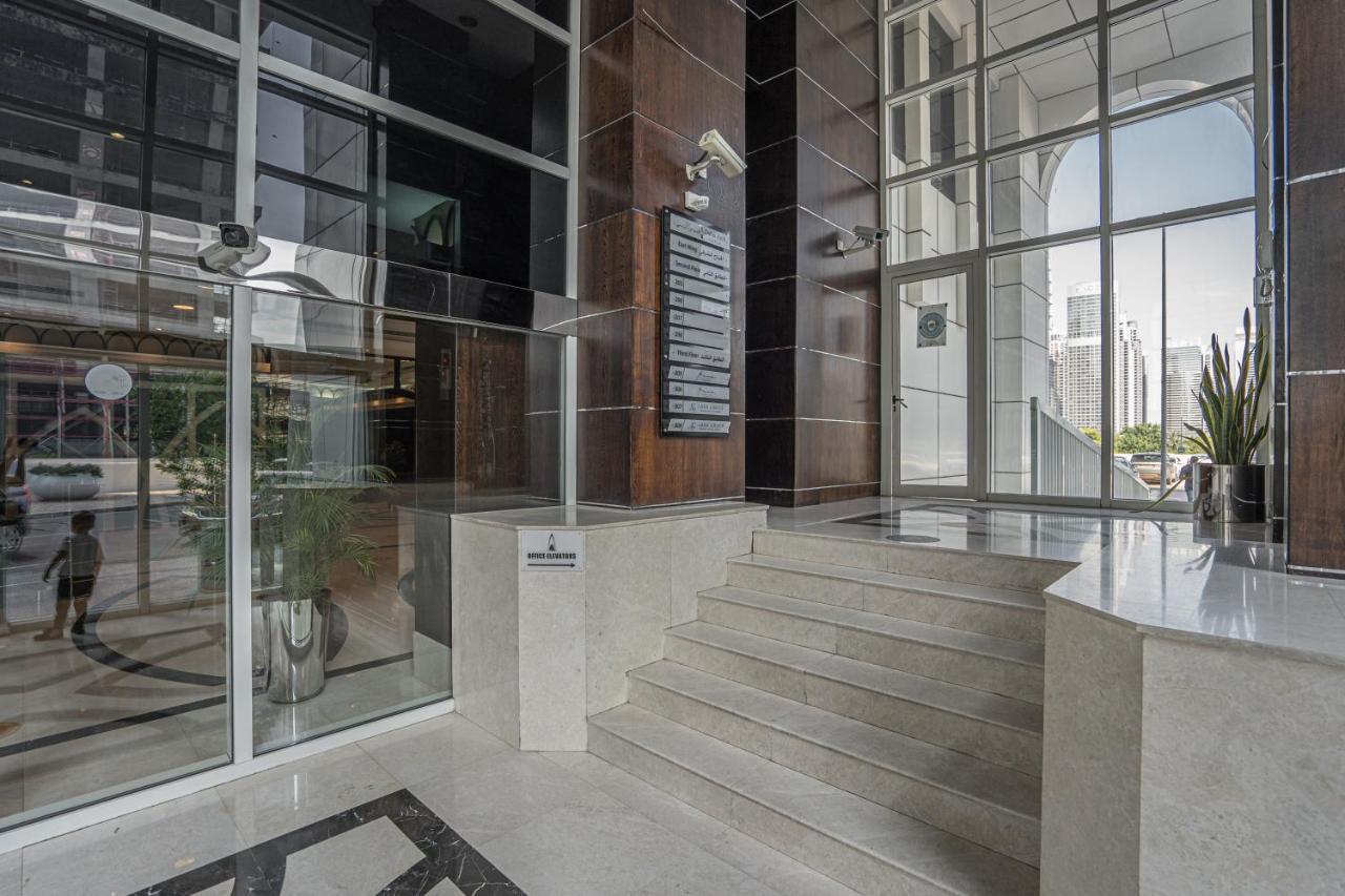 Apartment Higuests - Modern With Incredible Skyline View