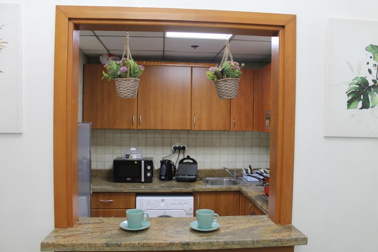 Apartment Newly Furnished One Bedroom Next To Metro & In Marina Dubai