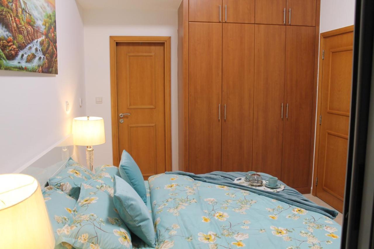 Apartment Newly Furnished One Bedroom Next To Metro & In Marina *