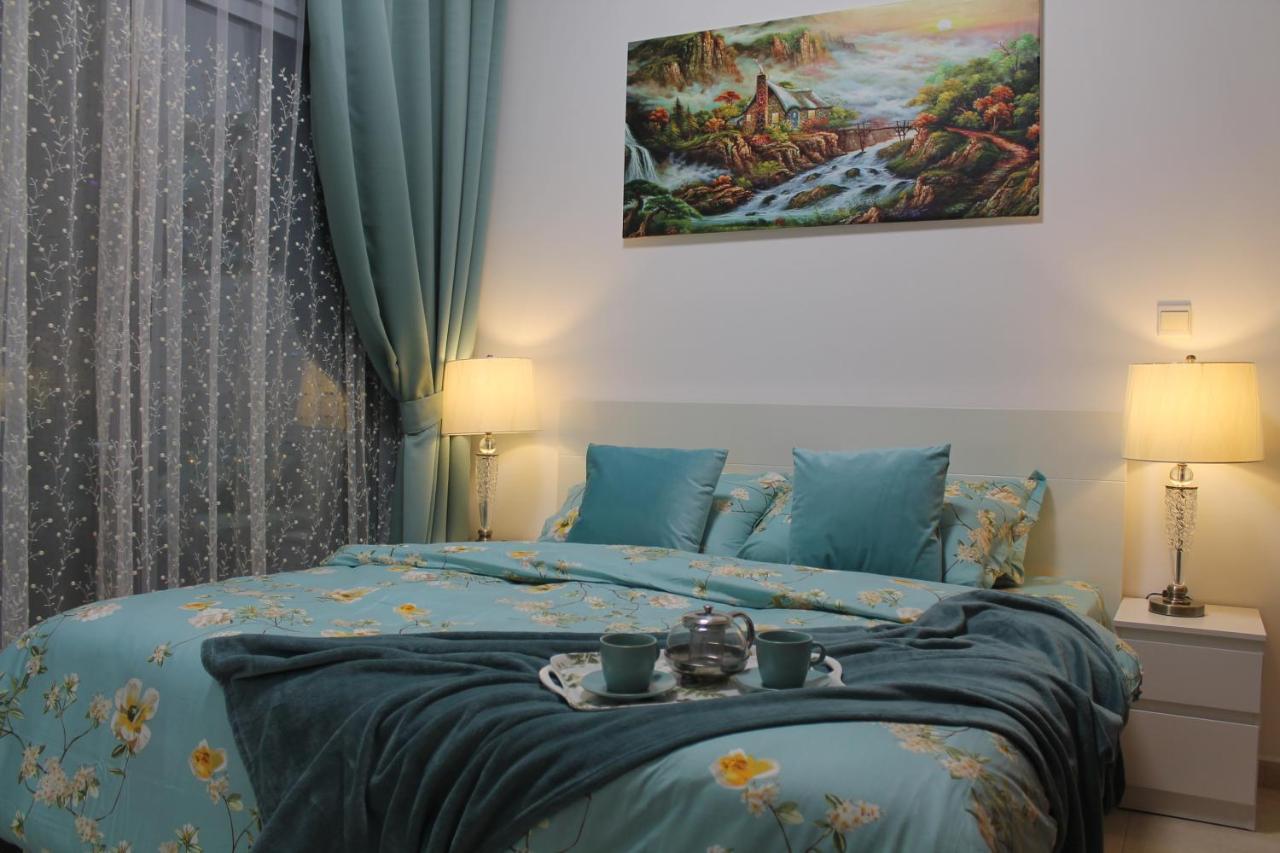 Newly Furnished One Bedroom Next To Metro & In Marina Apartment