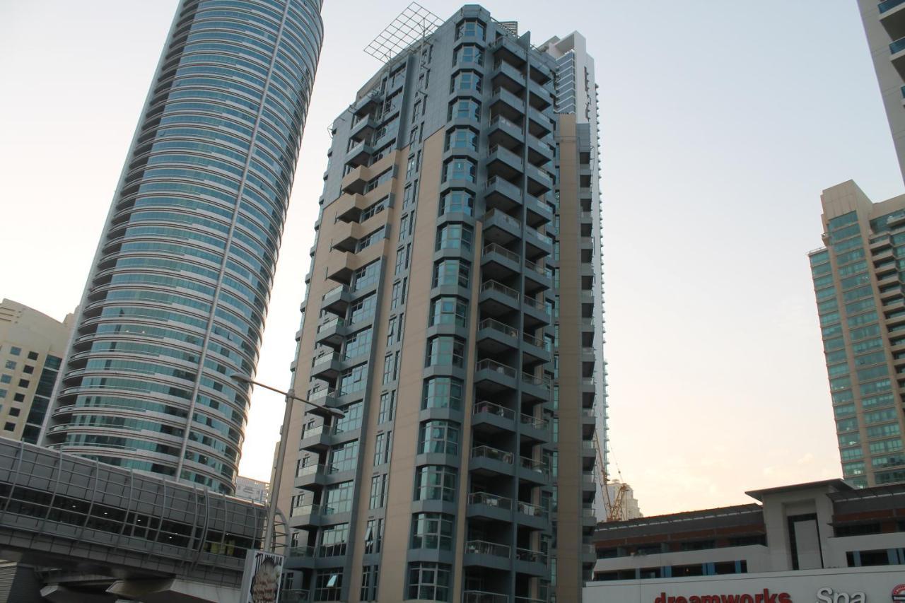 Apartment Newly Furnished One Bedroom Next To Metro & In Marina