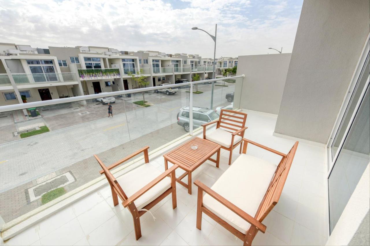 Pousada Charismatic 3br Townhouse At Damac Hills 2 Dubailand By Deluxe Homes Dubai