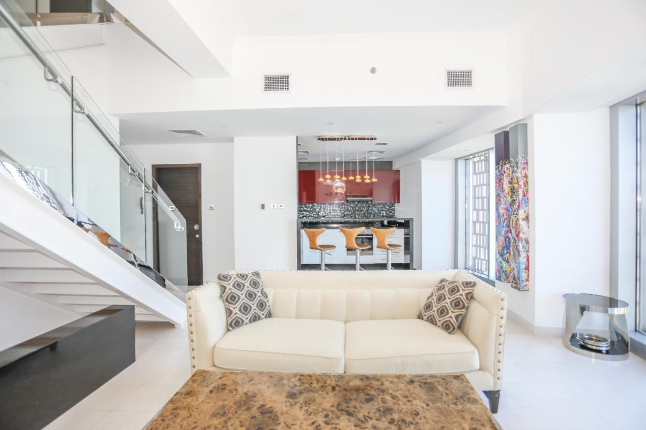 Apartment Penthouse In Marina , Cayan Tower , Sea View