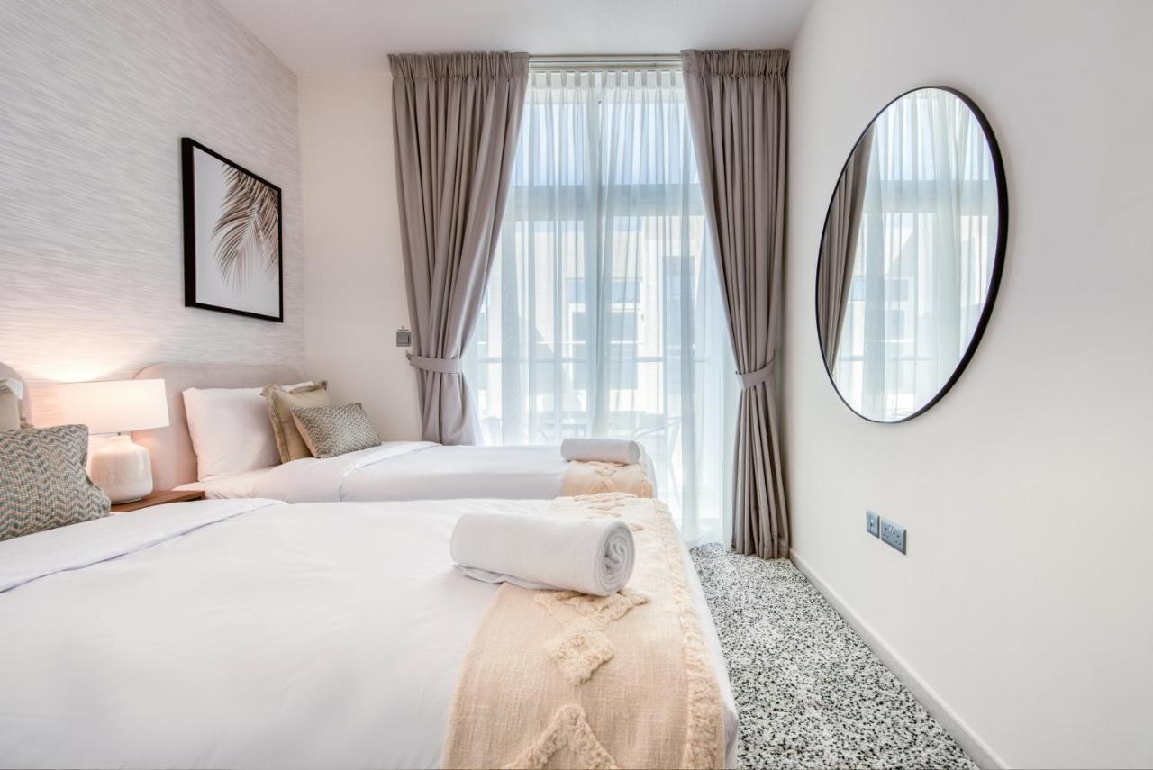 Charismatic 3br Townhouse At Damac Hills 2 Dubailand By Deluxe Homes